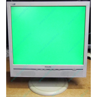 Б/У монитор 17" Philips 170B с колонками и USB-хабом в Петропавловске-Камчатском, белый (Петропавловск-Камчатский)